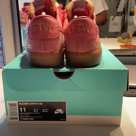 BLAZER LOW NIKE x SUPREME Limited - Picture 6 of 7